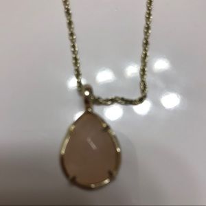 Kendra Scott necklace